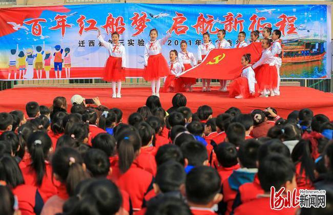 不能像其他妈妈一样经常陪孩子，怎么能让孩子像其他孩子一样优秀？游戏画面